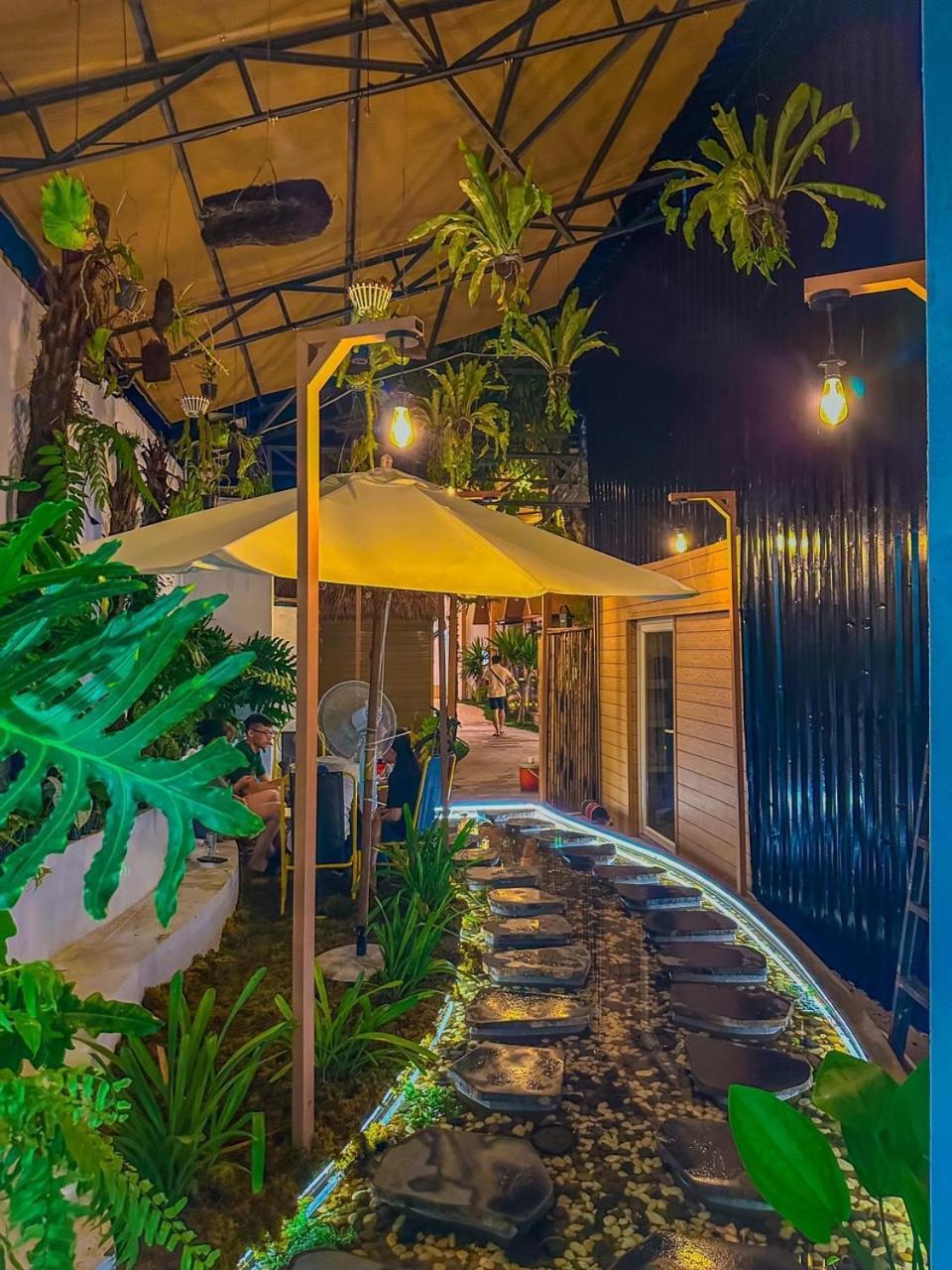 La Garden Homestay Long Xuyên Eksteriør bilde