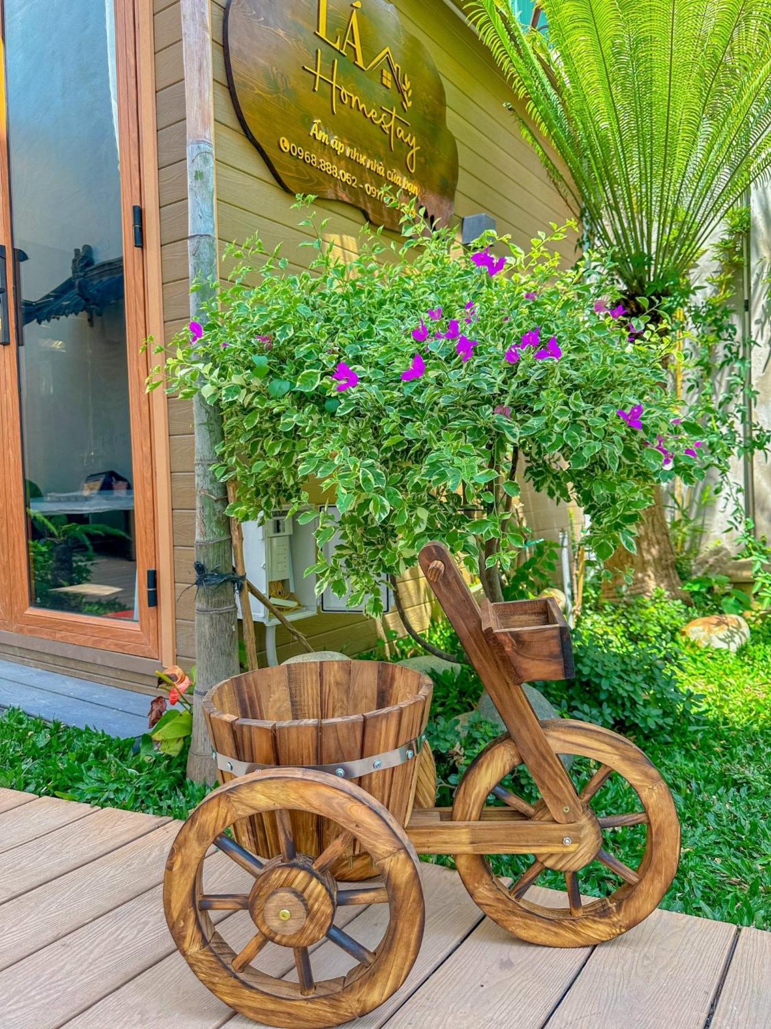 La Garden Homestay Long Xuyên Eksteriør bilde